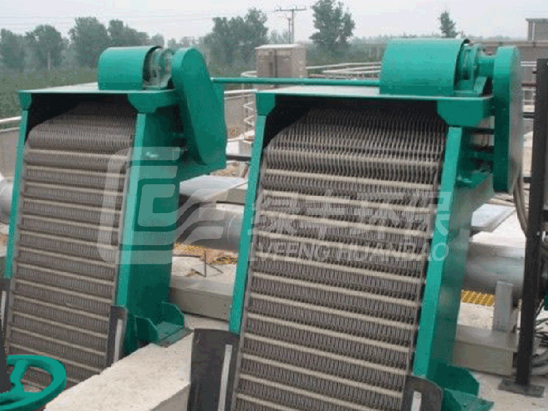 污水處理設(shè)備機械格柵如何選擇？